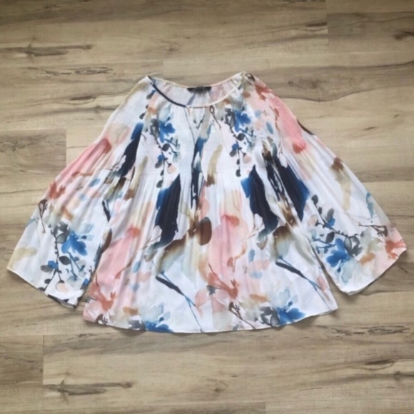 CHARLIE B Red and Pink Pleated Blouse - Picture 2 of 7